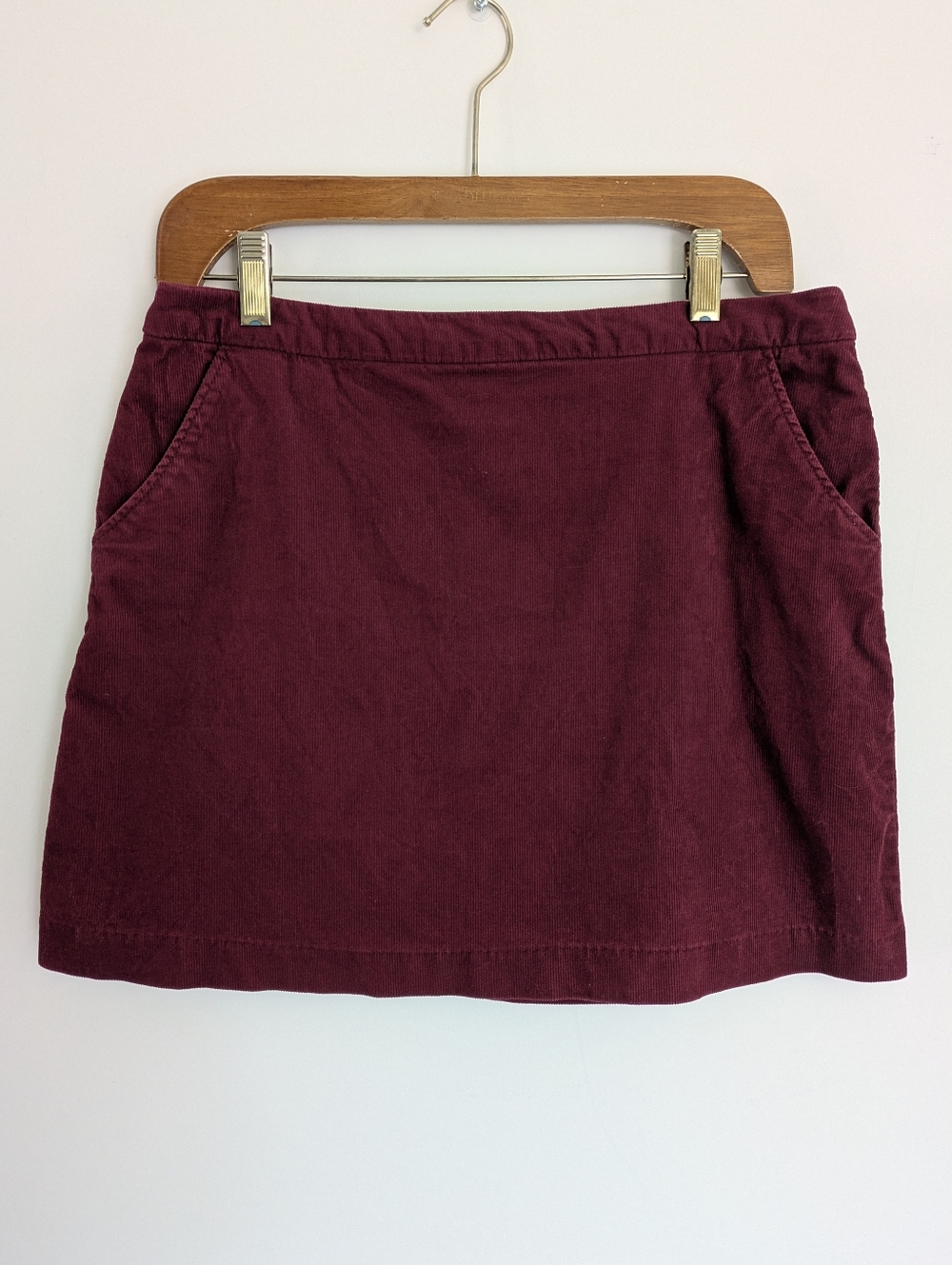 H&M Corduroy Mini Skirt Burgundy Size 8